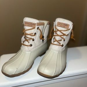 Women's Saltwater Wool Embossed Duck Boot